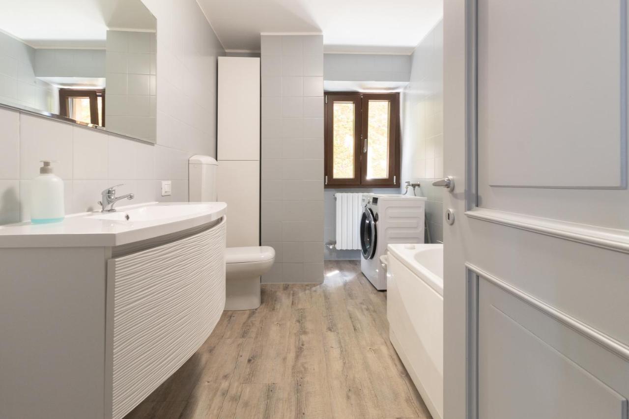 L Como Lake Apartment Bagian luar foto